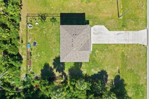 Villa ou maison à vendre à North Port, Floride: 4 chambres, 171.5 m2 № 2216472 - photo 4