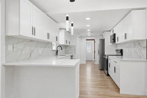 Casa en venta en Venice, Florida, 4 dormitorios, 170.94 m2 № 2316524 - foto 19