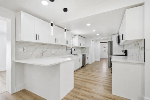 Casa en venta en Venice, Florida, 4 dormitorios, 170.94 m2 № 2316524 - foto 18