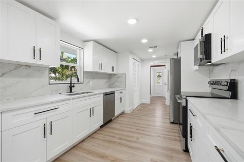 Casa en venta en Venice, Florida, 4 dormitorios, 170.94 m2 № 2316524 - foto 20