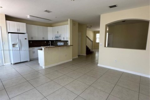 Touwnhouse à vendre à Doral, Floride: 4 chambres, 175.96 m2 № 1861849 - photo 18