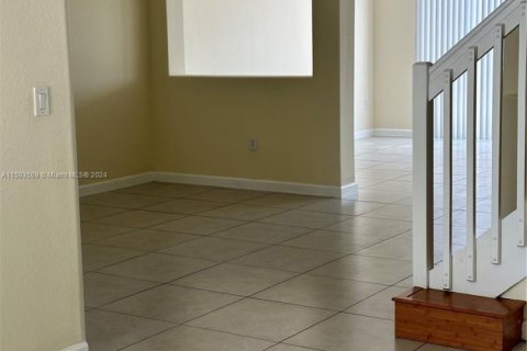 Touwnhouse à vendre à Doral, Floride: 4 chambres, 175.96 m2 № 1861849 - photo 6