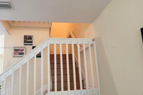 Touwnhouse à vendre à Doral, Floride: 4 chambres, 175.96 m2 № 1861849 - photo 3