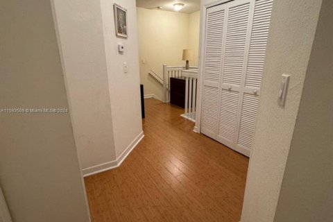 Touwnhouse à vendre à Doral, Floride: 4 chambres, 175.96 m2 № 1861849 - photo 8