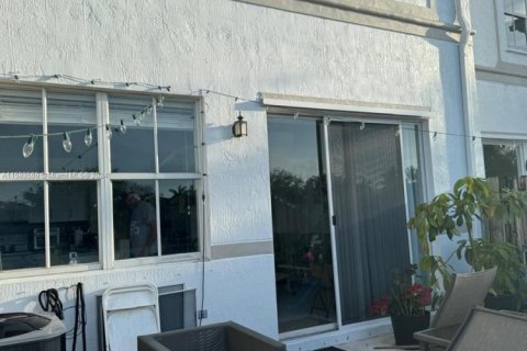 Touwnhouse à vendre à Doral, Floride: 4 chambres, 175.96 m2 № 1861849 - photo 13