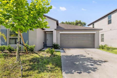 Casa en venta en Tampa, Florida, 4 dormitorios, 179.77 m2 № 1787594 - foto 1