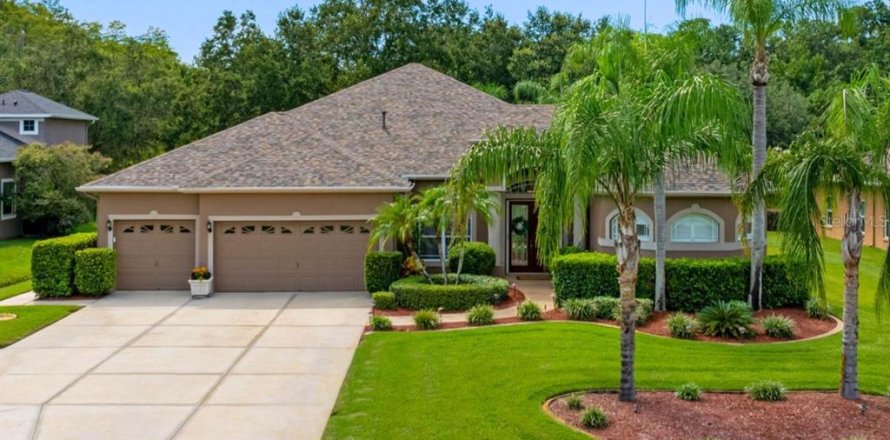 Casa en New Port Richey, Florida 3 dormitorios, 236.71 m2 № 1910760