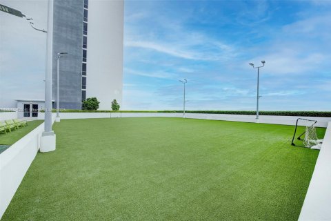 Condo in North Miami Beach, Florida, 2 bedrooms  № 2038052 - photo 27