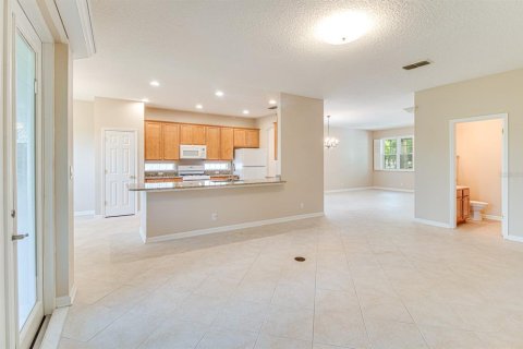 House in DeLand, Florida 4 bedrooms, 194.26 sq.m. № 1725230 - photo 5