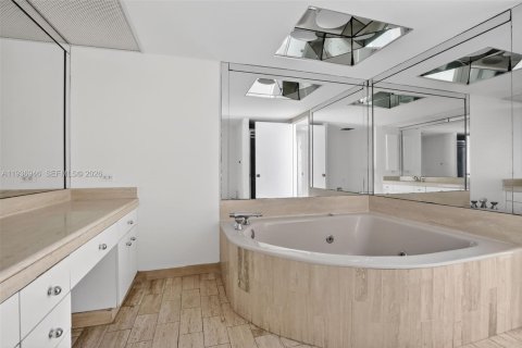 Снять в аренду кондоминиум в Авентура, Флорида 2 спальни, 155.8м2, № 2000409 - фото 24