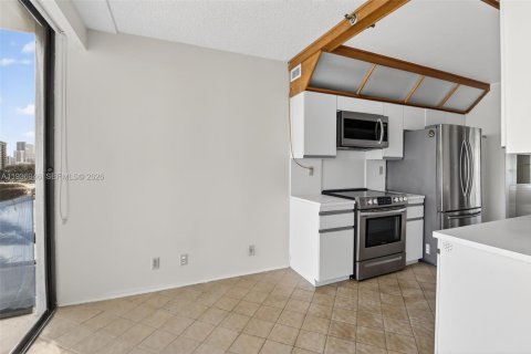 Снять в аренду кондоминиум в Авентура, Флорида 2 спальни, 155.8м2, № 2000409 - фото 17