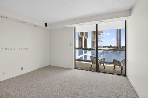 Снять в аренду кондоминиум в Авентура, Флорида 2 спальни, 155.8м2, № 2000409 - фото 30