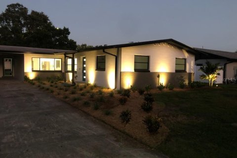 Villa ou maison à vendre à Orlando, Floride: 3 chambres, 144.93 m2 № 2215586 - photo 3