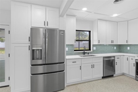 Villa ou maison à vendre à Orlando, Floride: 3 chambres, 144.93 m2 № 2215586 - photo 12