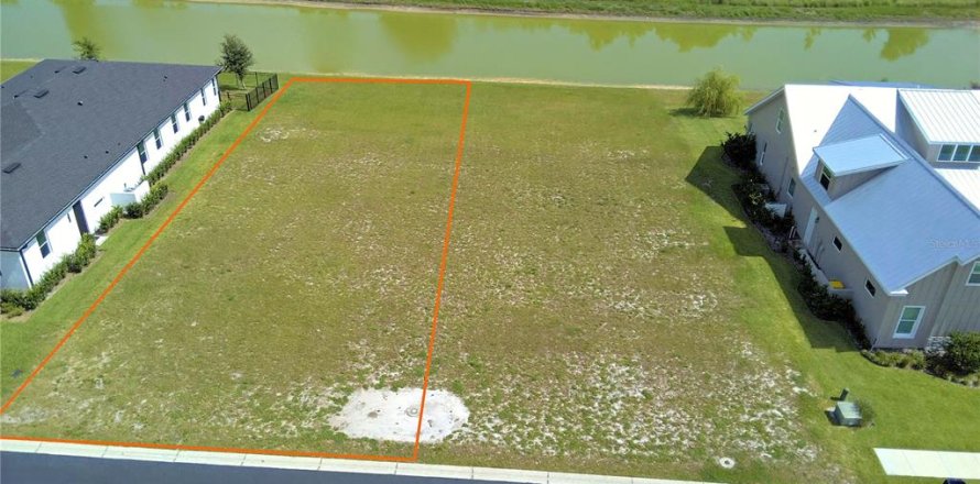 Terreno en Auburndale, Florida № 2239585