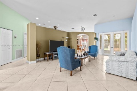 Villa ou maison à vendre à Port St. Lucie, Floride: 4 chambres, 191.84 m2 № 1922221 - photo 7