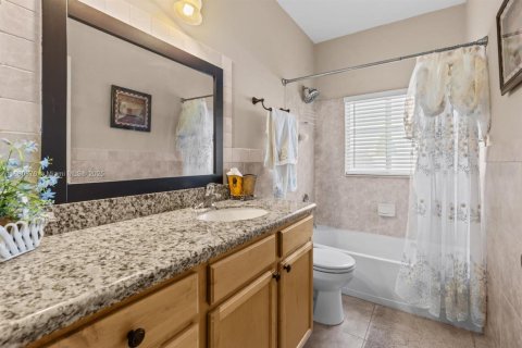 Villa ou maison à vendre à Port St. Lucie, Floride: 4 chambres, 191.84 m2 № 1922221 - photo 23