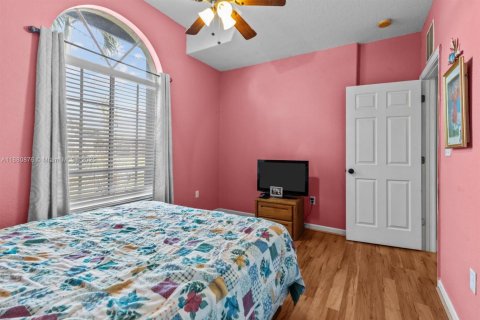 Villa ou maison à vendre à Port St. Lucie, Floride: 4 chambres, 191.84 m2 № 1922221 - photo 22