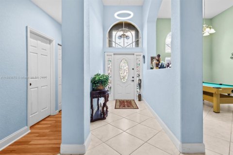 Villa ou maison à vendre à Port St. Lucie, Floride: 4 chambres, 191.84 m2 № 1922221 - photo 2