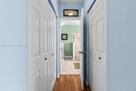 Villa ou maison à vendre à Port St. Lucie, Floride: 4 chambres, 191.84 m2 № 1922221 - photo 17