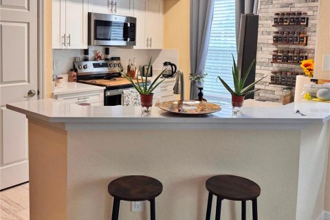 Copropriété à louer à Tampa, Floride: 1 chambre, 83.98 m2 № 2314477 - photo 3