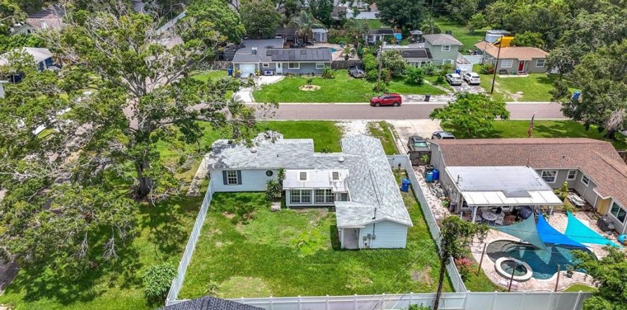 Casa en Saint Petersburg, Florida 3 dormitorios, 128.21 m2 № 1900827