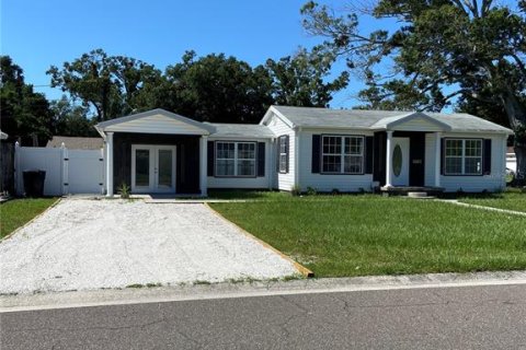 Villa ou maison à vendre à Saint Petersburg, Floride: 3 chambres, 128.21 m2 № 1900827 - photo 2