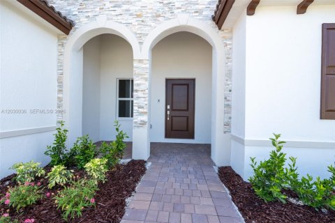 Villa ou maison à louer à Homestead, Floride: 4 chambres № 2168342 - photo 15