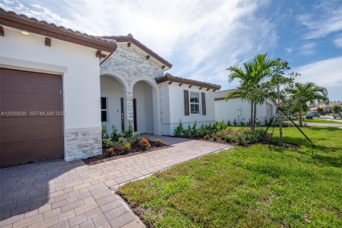 Villa ou maison à louer à Homestead, Floride: 4 chambres № 2168342 - photo 13