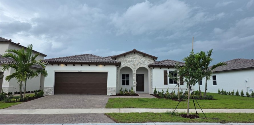Villa ou maison à Homestead, Floride 4 chambres № 2168342