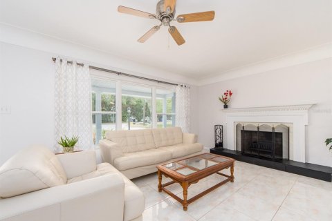 House in Dunedin, Florida 3 bedrooms, 134.15 sq.m. № 1876242 - photo 7