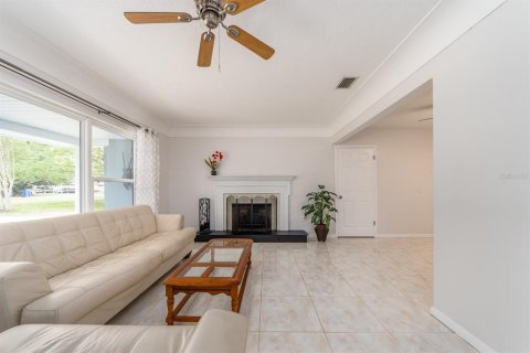 House in Dunedin, Florida 3 bedrooms, 134.15 sq.m. № 1876242 - photo 8