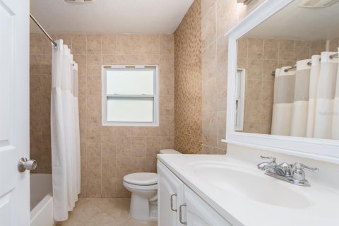 House in Dunedin, Florida 3 bedrooms, 134.15 sq.m. № 1876242 - photo 24