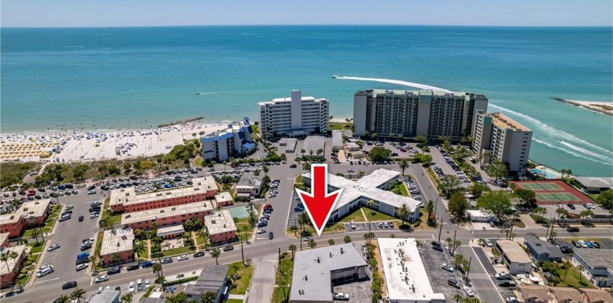 Condominio en Saint Pete Beach, Florida, 2 dormitorios  № 2210468