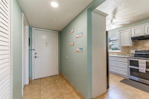 Condominio en venta en Saint Pete Beach, Florida, 2 dormitorios, 126.72 m2 № 2210468 - foto 12
