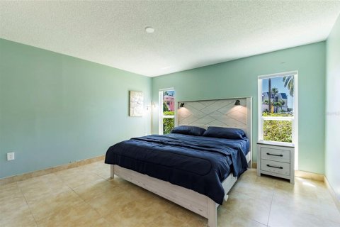 Condominio en venta en Saint Pete Beach, Florida, 2 dormitorios, 126.72 m2 № 2210468 - foto 27
