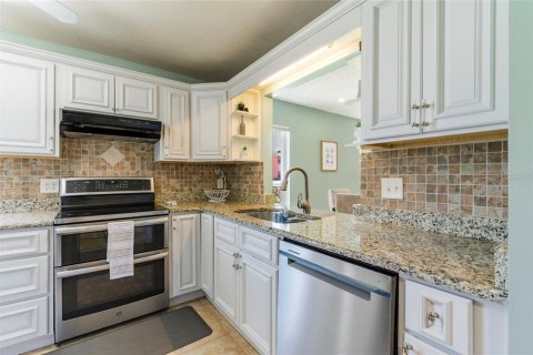 Condominio en venta en Saint Pete Beach, Florida, 2 dormitorios, 126.72 m2 № 2210468 - foto 13