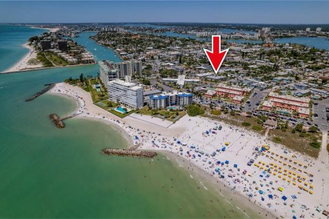 Condominio en venta en Saint Pete Beach, Florida, 2 dormitorios, 126.72 m2 № 2210468 - foto 7