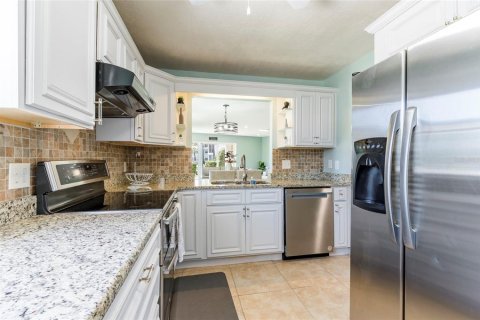 Condominio en venta en Saint Pete Beach, Florida, 2 dormitorios, 126.72 m2 № 2210468 - foto 16