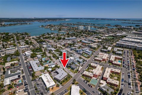 Condominio en venta en Saint Pete Beach, Florida, 2 dormitorios, 126.72 m2 № 2210468 - foto 4