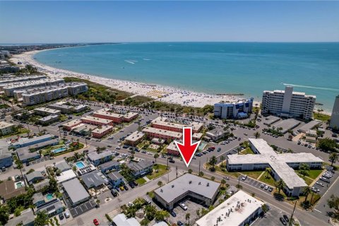 Condominio en venta en Saint Pete Beach, Florida, 2 dormitorios, 126.72 m2 № 2210468 - foto 8