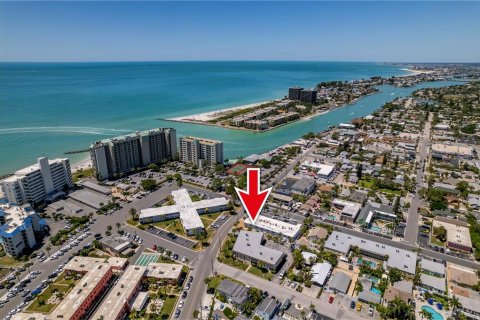 Condominio en venta en Saint Pete Beach, Florida, 2 dormitorios, 126.72 m2 № 2210468 - foto 2