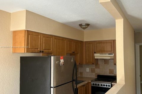 Copropriété à louer à Wilton Manors, Floride: 1 chambre, 55.46 m2 № 1770855 - photo 4