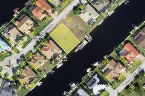 Terreno en venta en Punta Gorda, Florida № 2302850 - foto 13