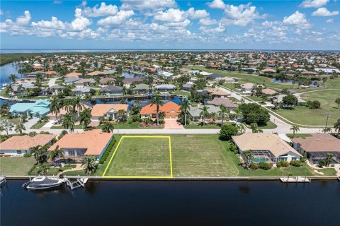 Terreno en venta en Punta Gorda, Florida № 2302850 - foto 4