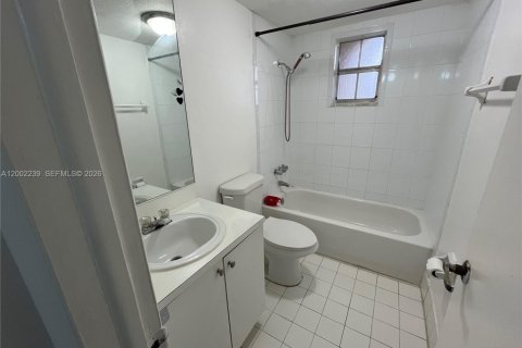 Copropriété à louer à Miami, Floride: 2 chambres, 87.79 m2 № 2154535 - photo 9