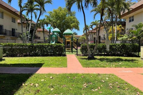 Copropriété à louer à Miami, Floride: 2 chambres, 87.79 m2 № 2154535 - photo 2
