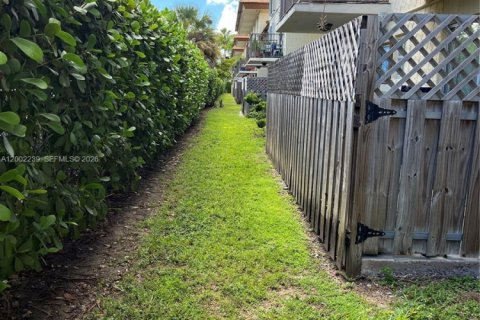 Copropriété à louer à Miami, Floride: 2 chambres, 87.79 m2 № 2154535 - photo 11