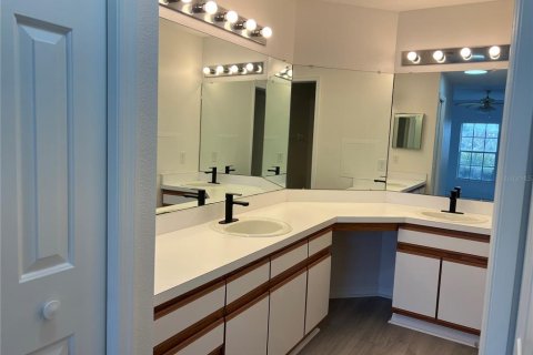 Condo in Davenport, Florida, 2 bedrooms  № 2390957 - photo 7