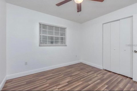 Casa en venta en Orlando, Florida, 3 dormitorios, 165.92 m2 № 1881135 - foto 14